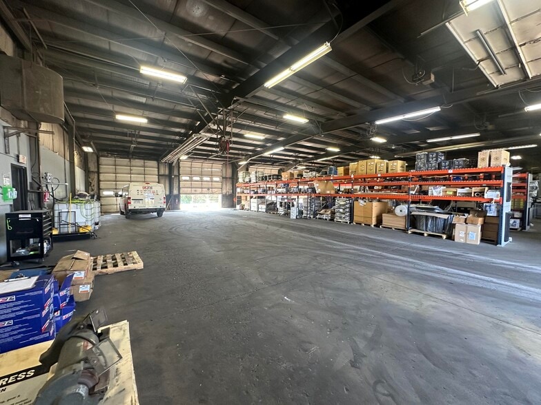 More Photos Of 5301 Crayton Ave, Cleveland Warehouse For Lease