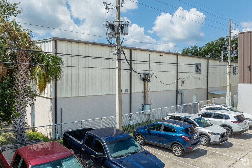 More Photos Of 4507 36th St, Orlando Service For Lease