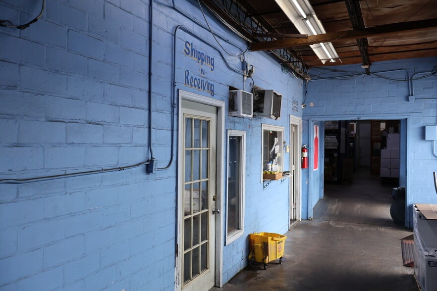 More Photos Of 2818 Fay St, Houston Industrial For Sale
