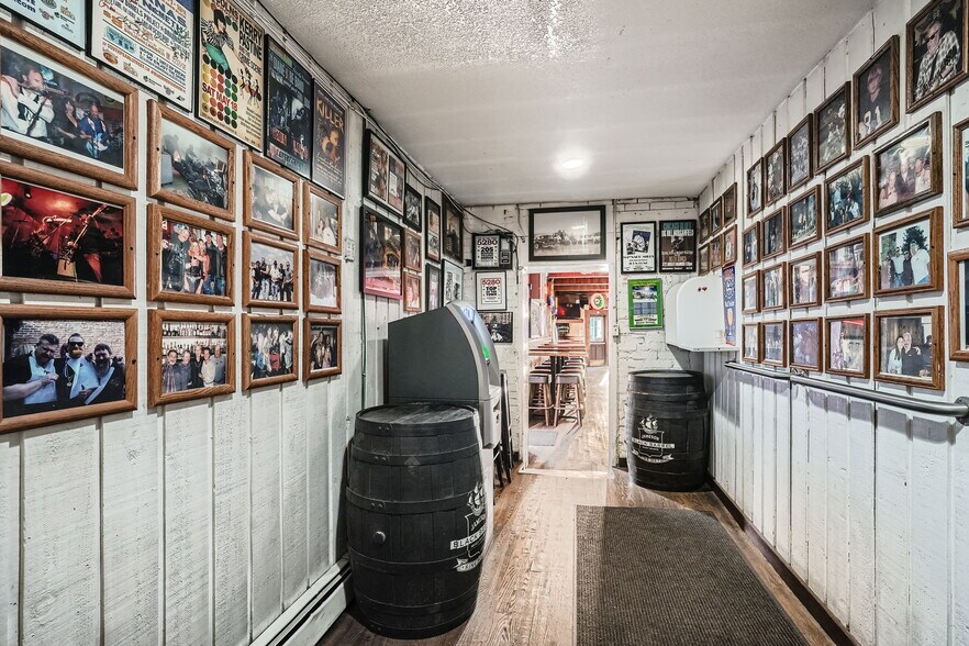 More Photos Of 1201 S. Pearl St., Denver Restaurant For Sale