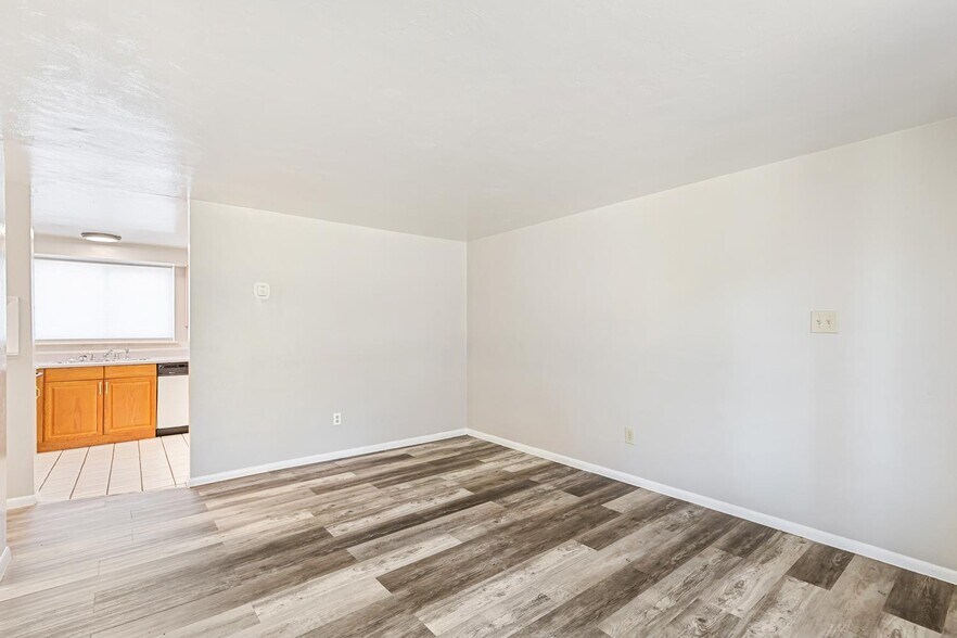 More Photos Of 1679-1695 Reed St, Lakewood Apartments For Sale
