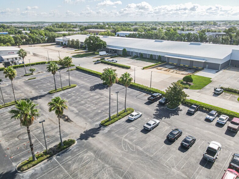 More Photos Of 501-531 Codisco Way, Sanford Manufacturing For Lease
