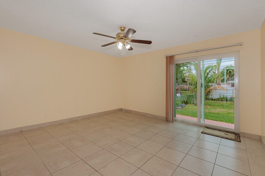 More Photos Of 4063-4065 SW 51st St, Fort Lauderdale Apartments For Sale