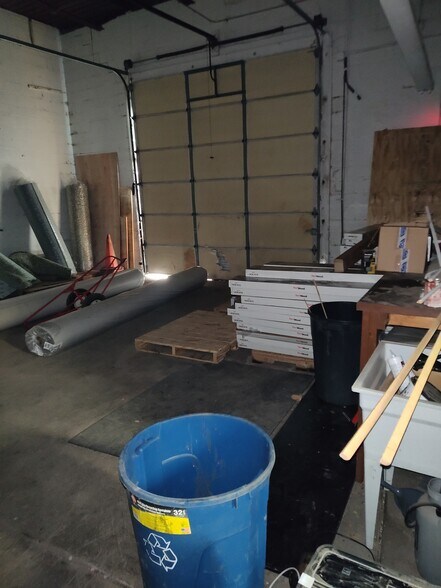 More Photos Of 35223 23 Mile Rd, New Baltimore Storefront For Lease