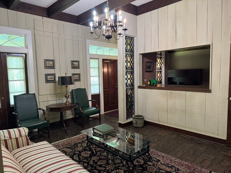 More Photos Of 5047 Highway 1, Napoleonville Office For Sale