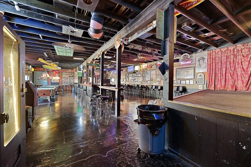 More Photos Of 7 Center st, Folly Beach General Retail For Sale