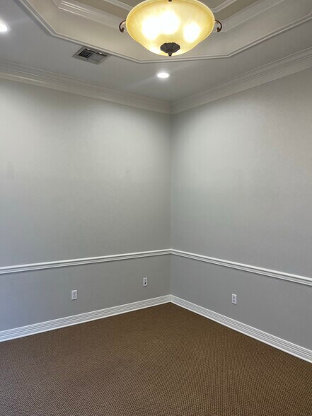 More Photos Of 7330 Fern Ave, Shreveport Medical For Lease