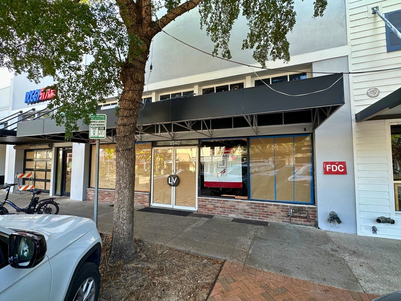 Primary Photo Of 1540-1548 Main St, Sarasota Storefront For Lease