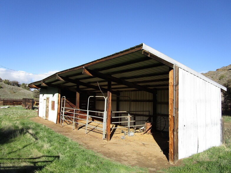 More Photos Of 19825 New Idria Rd, Paicines Land For Sale