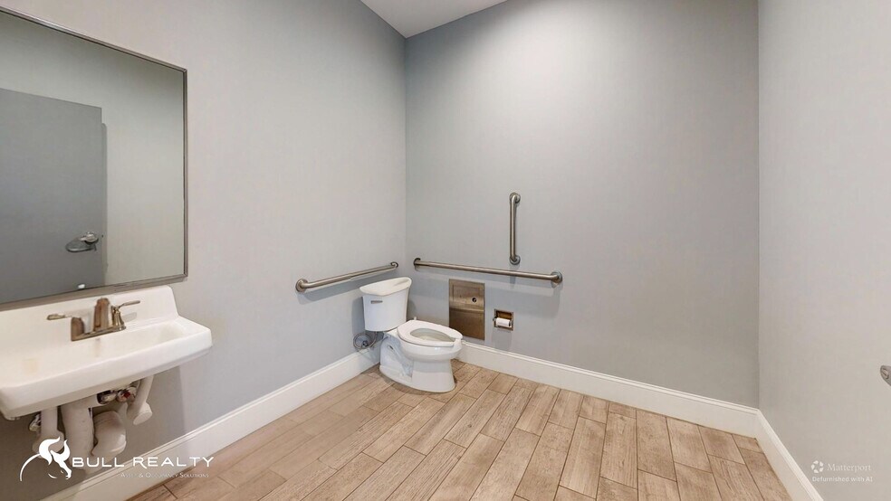 More Photos Of 219 W Boggs St, Lexington Office For Sale