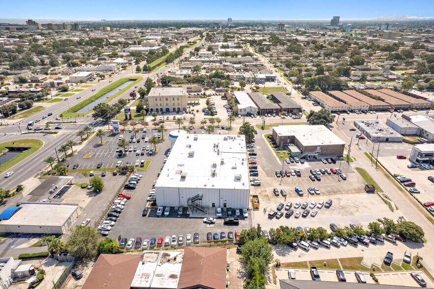 More Photos Of 3908 Veterans Memorial Blvd, Metairie General Retail For Sale