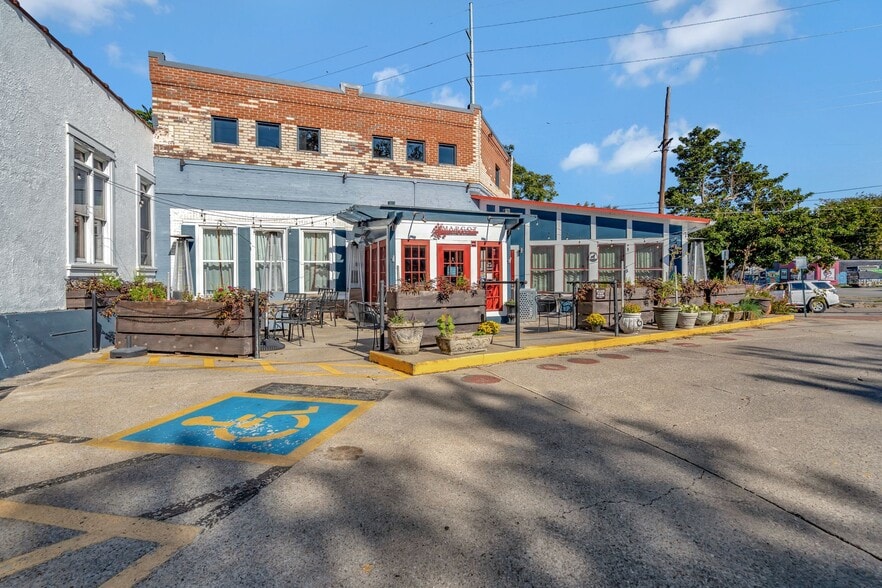 More Photos Of 1017 Woodland St, Nashville Freestanding For Sale