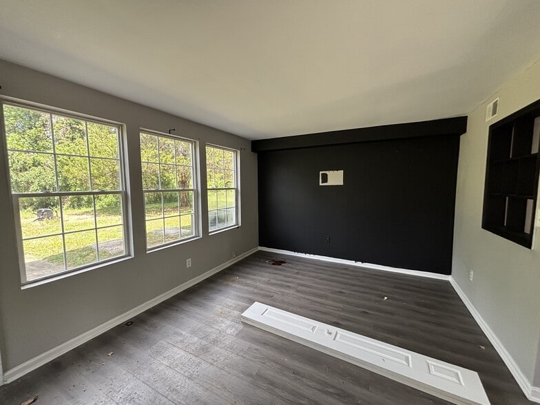 More Photos Of 15488 Mount Calvert Rd, Upper Marlboro Apartments For Sale
