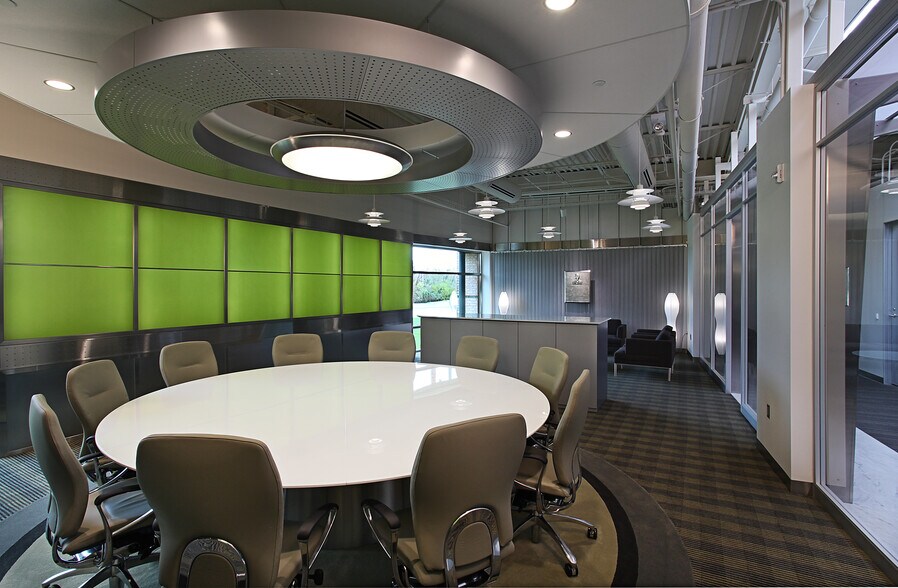 More Photos Of 45525 Grand River Ave, Novi Office For Lease