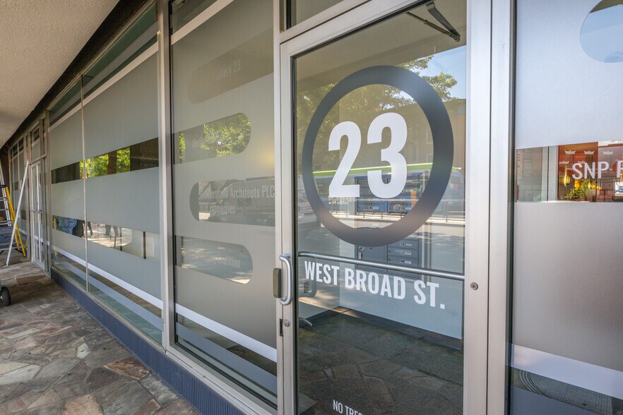 More Photos Of 23 W Broad St, Richmond Office For Sale