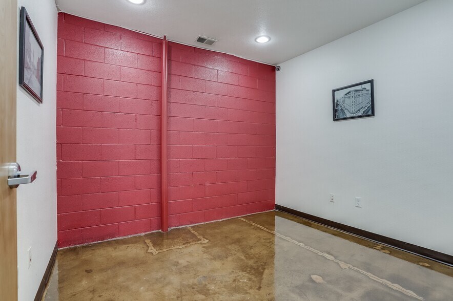 More Photos Of 6801-6845 Broadway, Denver Office For Lease