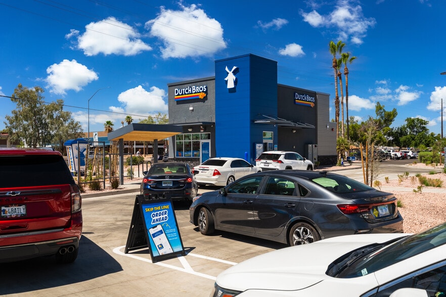 More Photos Of 2750 E University Dr, Mesa Fast Food For Sale