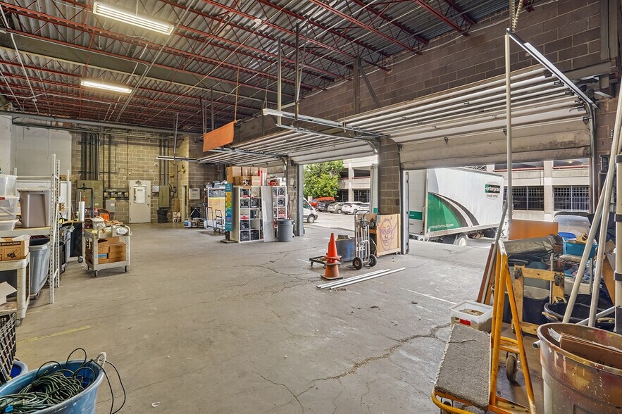More Photos Of 2820 Market St, Saint Louis Warehouse For Sale