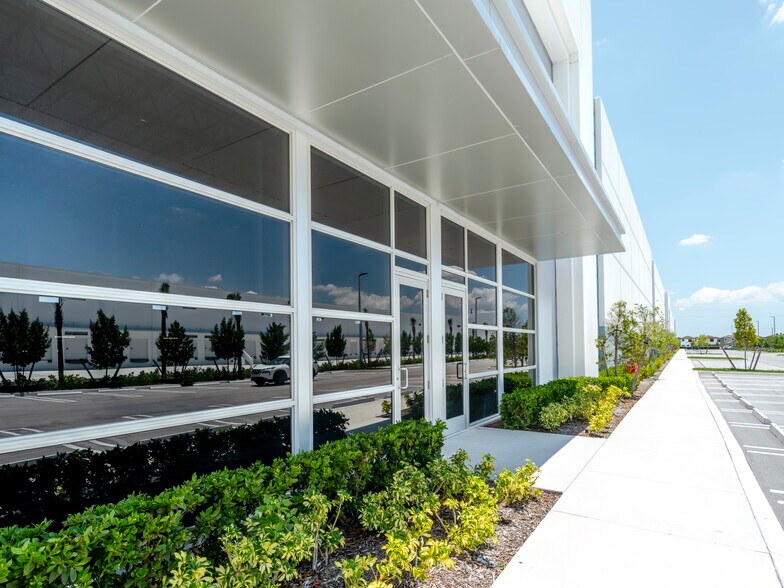 More Photos Of 11250 W 36th Ave, Hialeah Warehouse For Lease