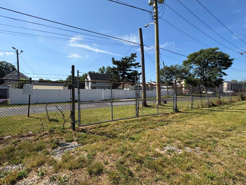 More Photos Of 200 White Horse Pike, Egg Harbor City Flex For Sale