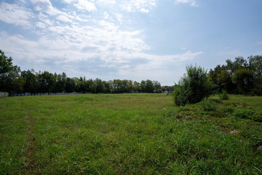 More Photos Of 3511 7th Street Rd, Louisville Land For Sale