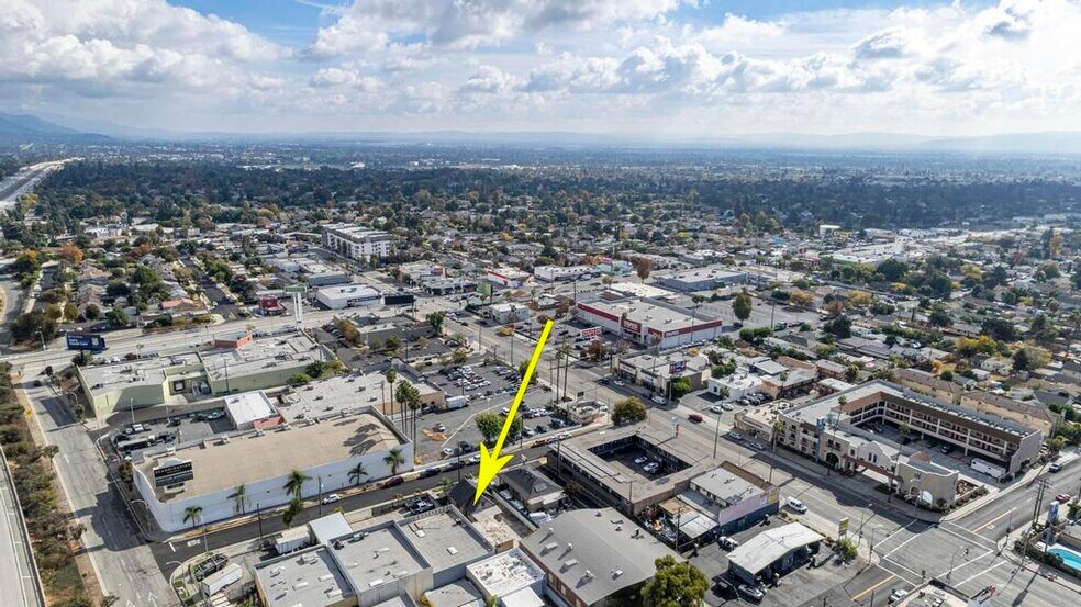 More Photos Of 31 Fulton Ave, Pasadena Light Manufacturing For Sale