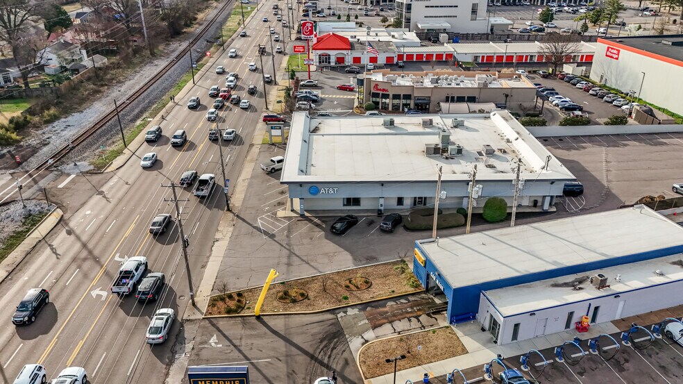 More Photos Of 4934-4938 Poplar Ave, Memphis General Retail For Sale