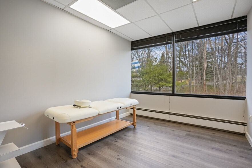 More Photos Of 401 Columbus Ave, Valhalla Medical For Lease