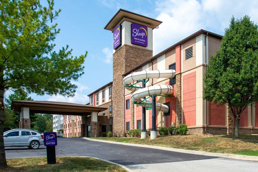 More Photos Of 1840 N Church Rd, Liberty Hotel For Sale