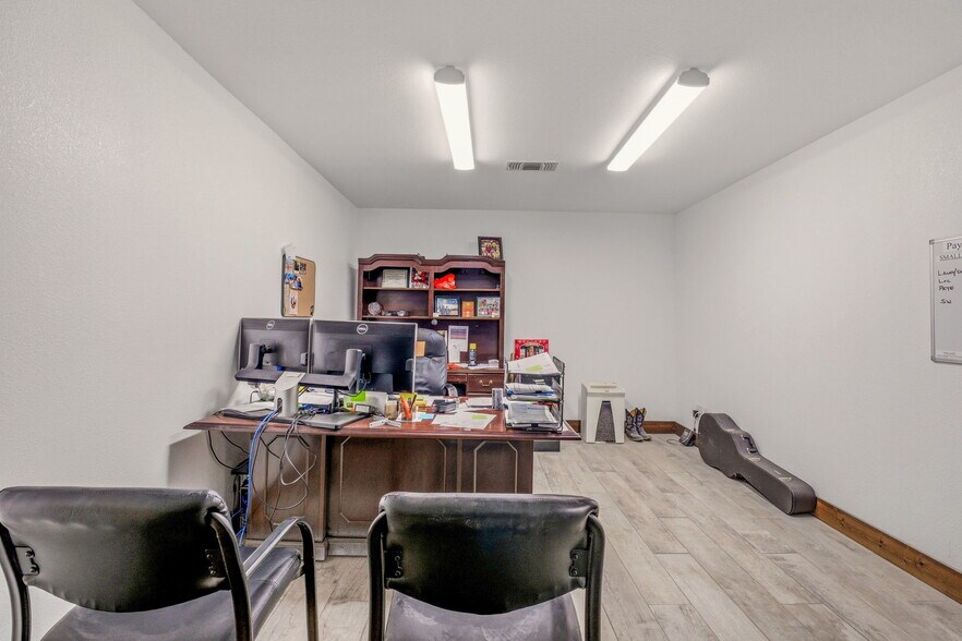 More Photos Of 4610 E Highway 199, Springtown General Retail For Sale