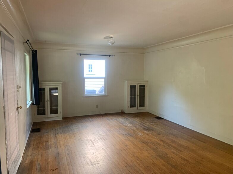 More Photos Of 343 E 15th Ave, Eugene Apartments For Sale