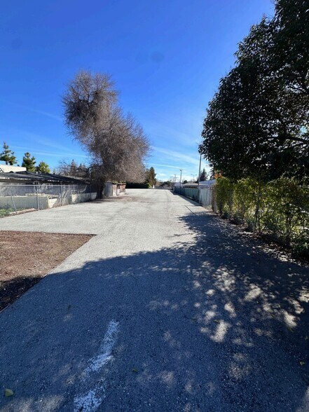 More Photos Of 970 Linda Vista Ave, Mountain View Land For Lease