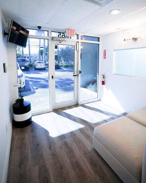 More Photos Of 7865 NW 46th St, Doral Warehouse For Lease