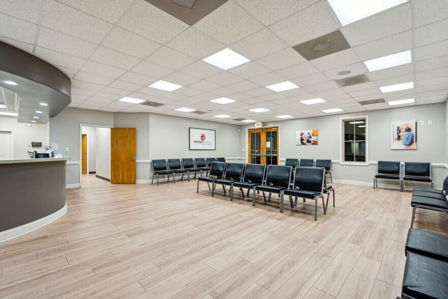 More Photos Of 5880 Rivers Ave, North Charleston Medical For Sale