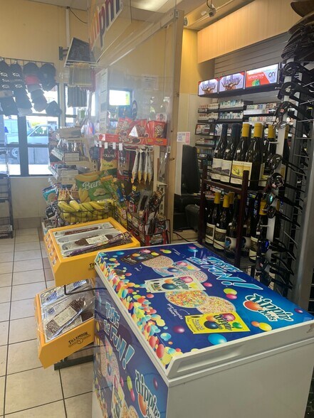 More Photos Of 1935 State St, Santa Barbara Service Station For Sale