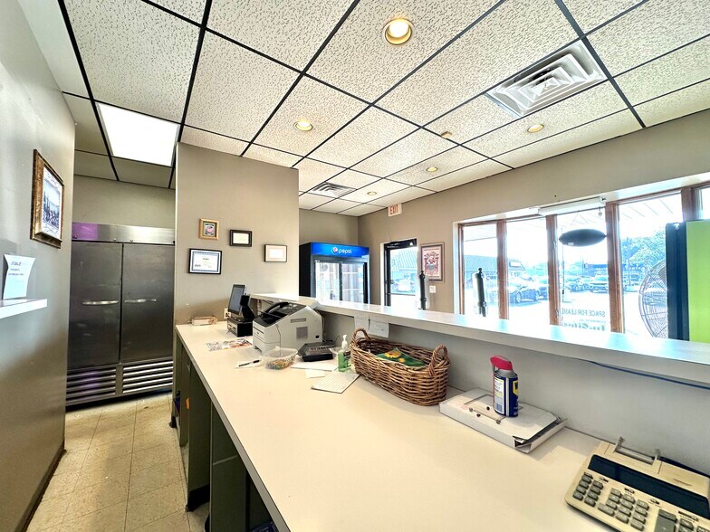 More Photos Of 9515-9521 Indianapolis Blvd, Highland Unknown For Sale