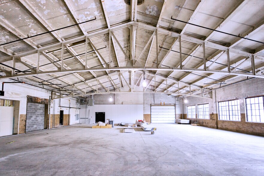 More Photos Of 6001 Cass Ave, Detroit Office For Lease
