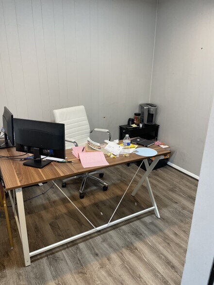 More Photos Of 111 Old Court Rd, Pikesville Office For Lease