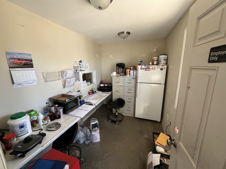 More Photos Of 3970 S Decatur St, Englewood Warehouse For Lease