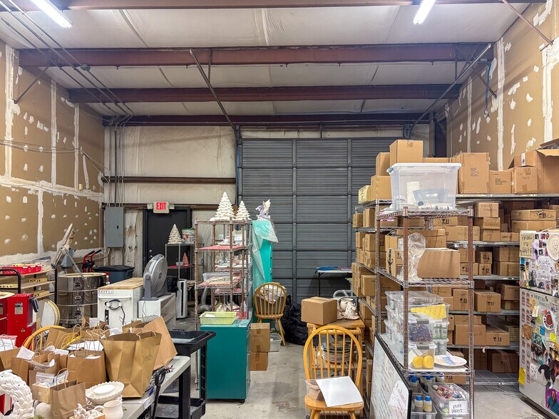 More Photos Of 622 Old Trolley Rd, Summerville Storefront For Lease
