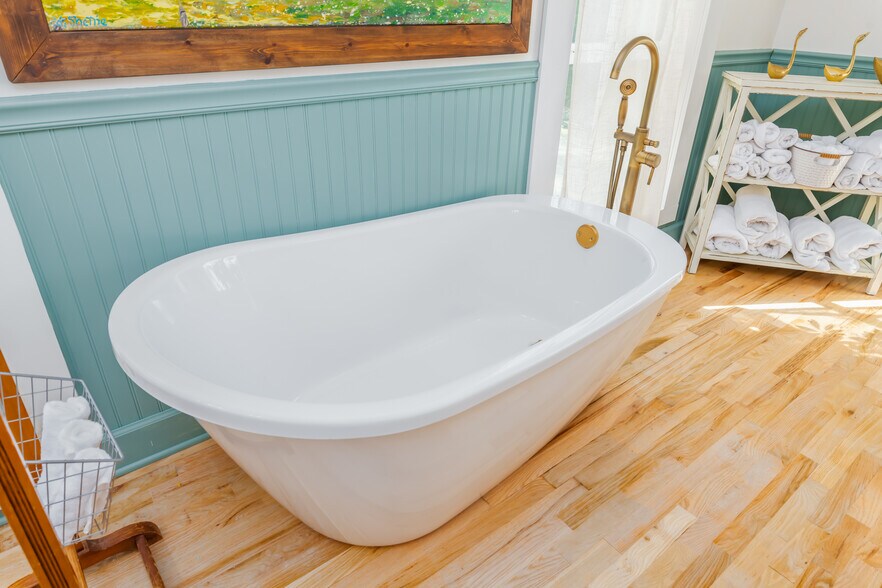 More Photos Of 401 E Bridge St, Wetumpka Specialty For Sale