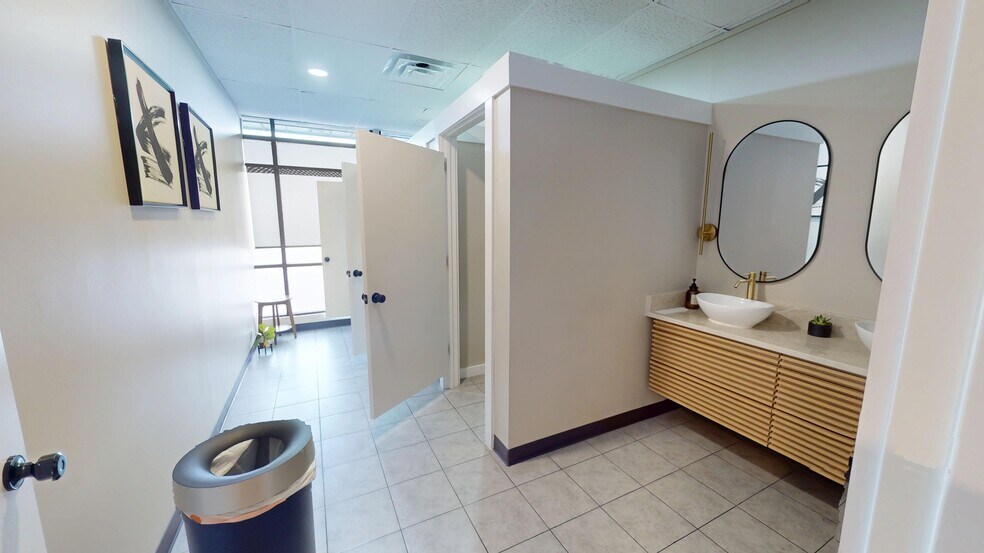 More Photos Of 1000 Payton Gin Rd, Austin Office For Sale