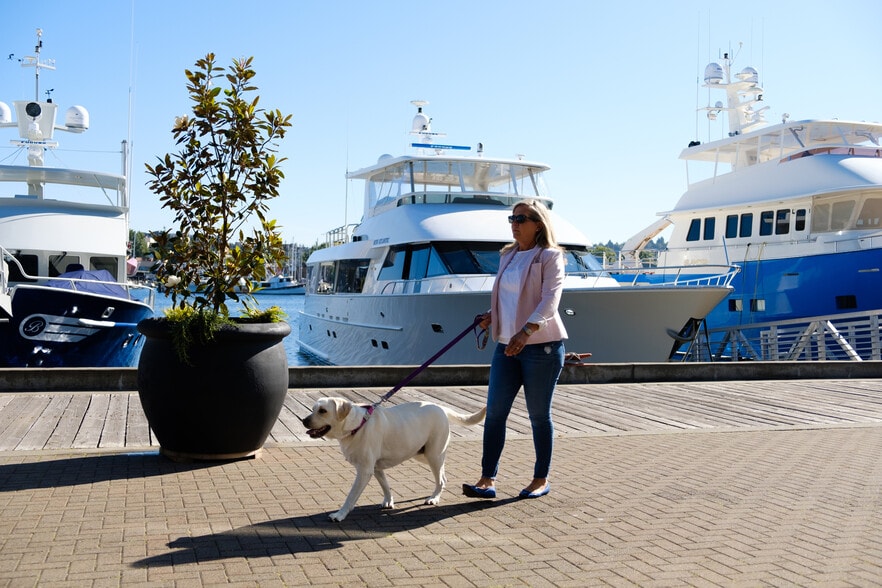 More Photos Of 2284-2360 W Commodore Way, Seattle Unknown For Lease