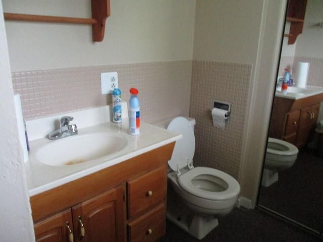 More Photos Of 7217 Sashabaw Rd, Clarkston Office Residential For Sale