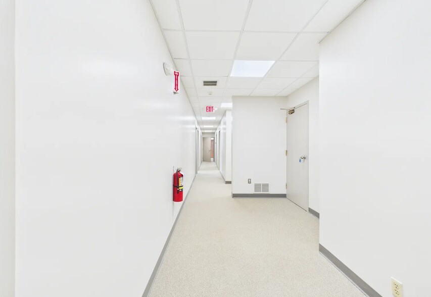 More Photos Of 174 Armistice Blvd, Pawtucket Medical For Lease