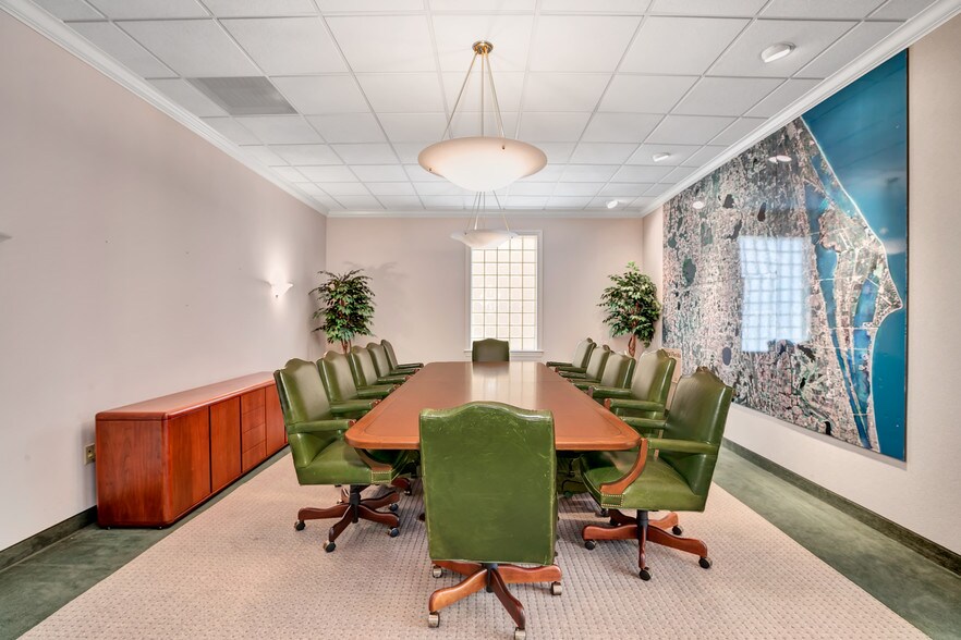 More Photos Of 437 N Magnolia Ave, Orlando Loft Creative Space For Sale