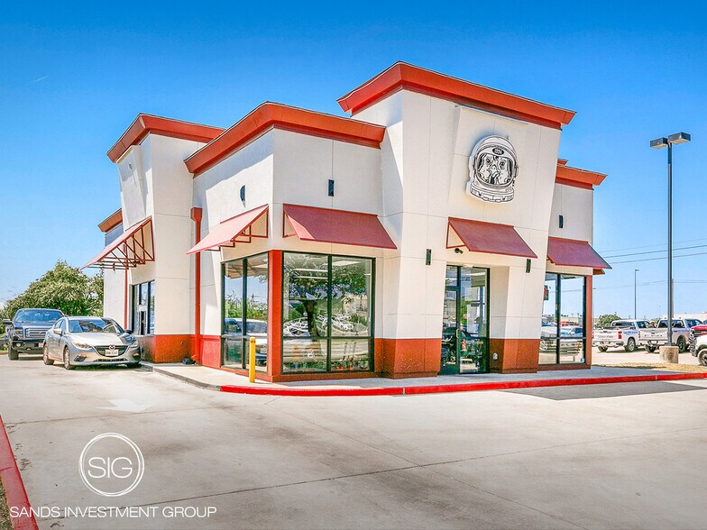 Primary Photo Of 2711 Us Highway 281, Marble Falls General Retail For Sale