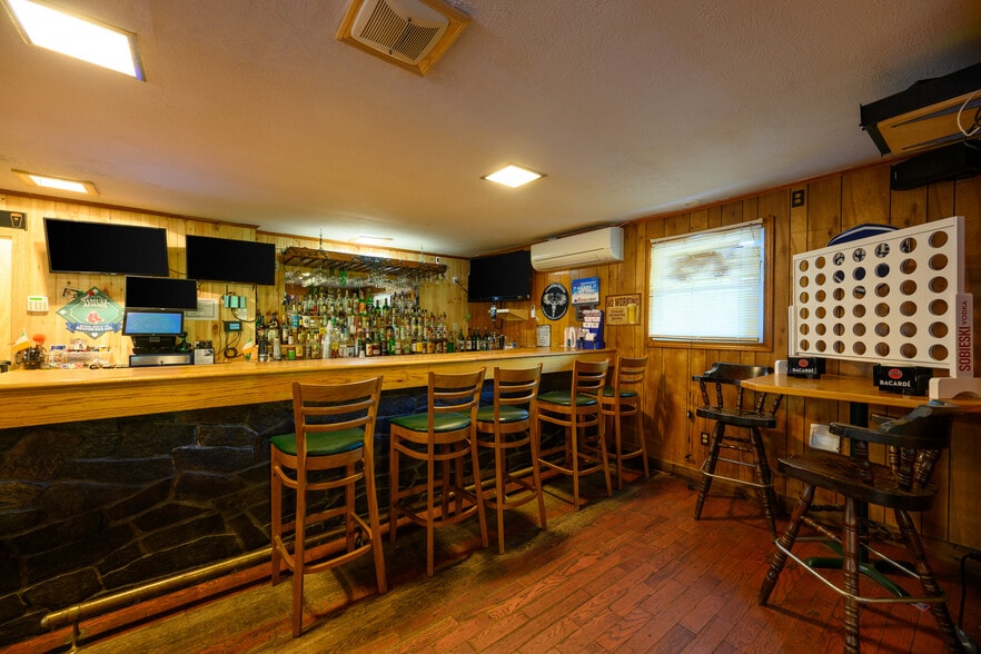 More Photos Of 16 Holland Rd, Wales Bar For Sale