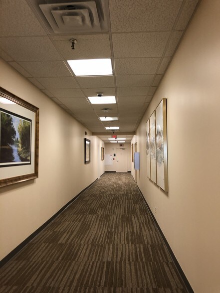 More Photos Of 1777 Main St, Sarasota Office For Sale