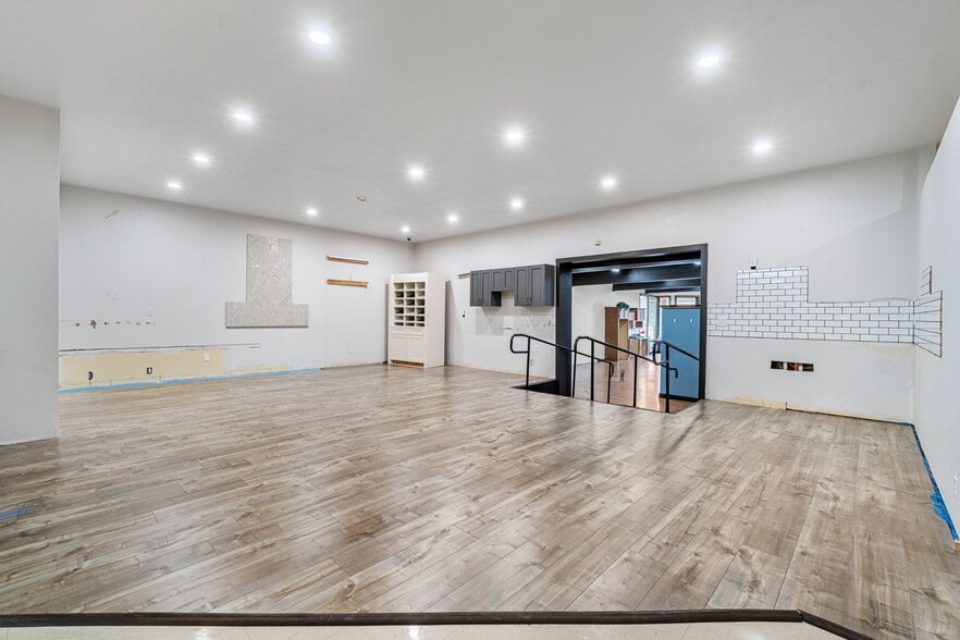 More Photos Of 341 Harris St, Eureka Storefront For Sale